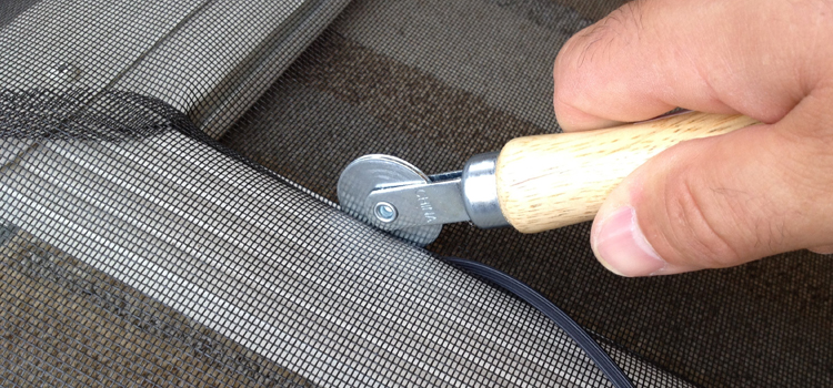 metal screen door repair in Gold River