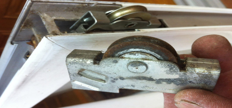 screen door roller repair in Gold River
